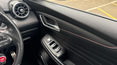 MG Hs 1.5 T-GDI Exclusive 5dr DCT Petrol Hatchback